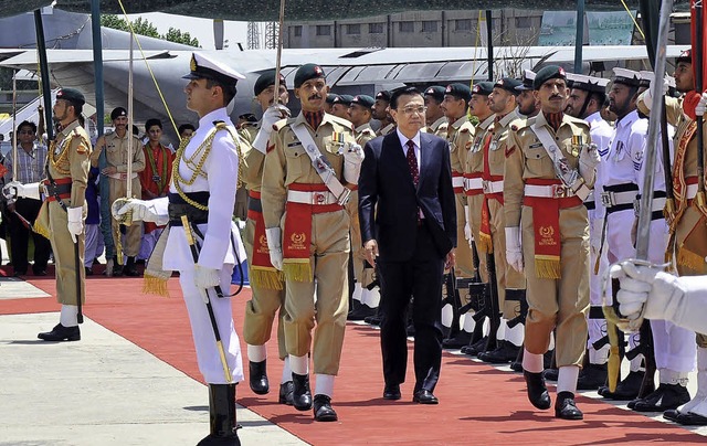 Nach seinem Besuch in Indien reiste Ch...Li Keqiang am Mittwoch nach Pakistan.   | Foto: AFP
