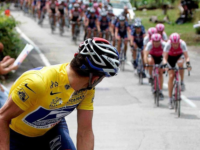 Doping: Ein Thema, bei dem die meisten... Armstrong bei der Tour de France 2004  | Foto: dpa