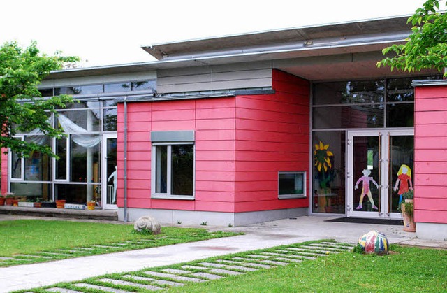 Am Kindergarten &#8222;Schnggehsli&#...erdem wird eine Holzveranda erneuert.  | Foto: Thomas Loisl Mink