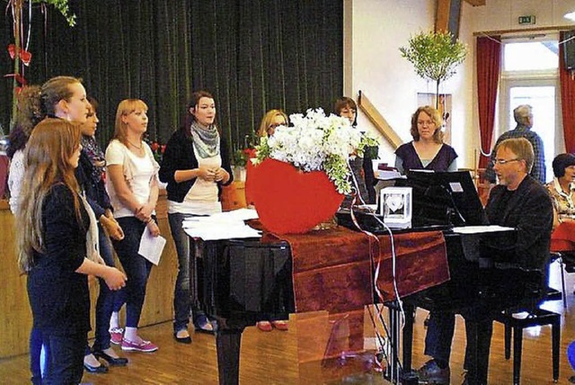 Brunch mit Musik: Die Chre unter Leit...) unterhielt die Besucher aufs Beste.   | Foto: Privat