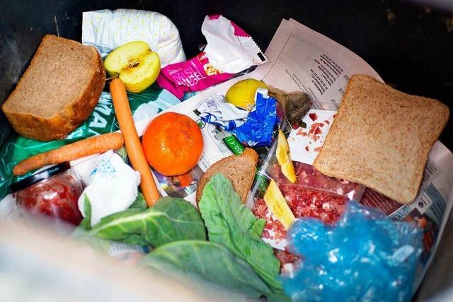 Elf Millionen Tonnen Lebensmittel landen im Müll