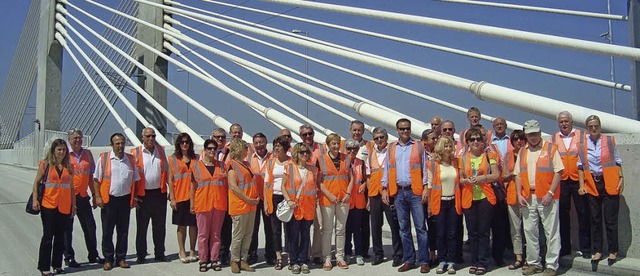 Die Ortenauer Delegation auf der Donau...und Bulgarien mit Rumnien verbindet.   | Foto: landratsamt