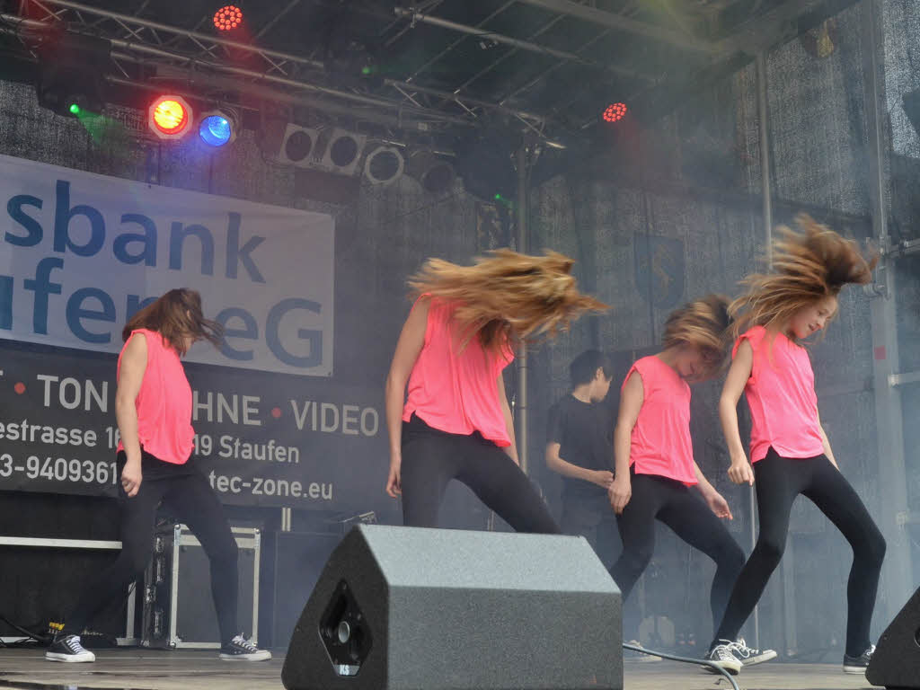 Acht Gruppen, eine Solistin und drei Show-Acts sorgten beim Streetdance-Wettbewerb auf der Marktplatzbhne in Staufen fr begeisterten Jubel