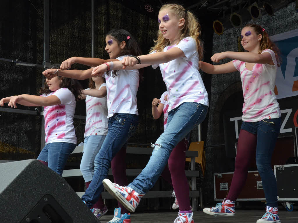 Acht Gruppen, eine Solistin und drei Show-Acts sorgten beim Streetdance-Wettbewerb auf der Marktplatzbhne in Staufen fr begeisterten Jubel