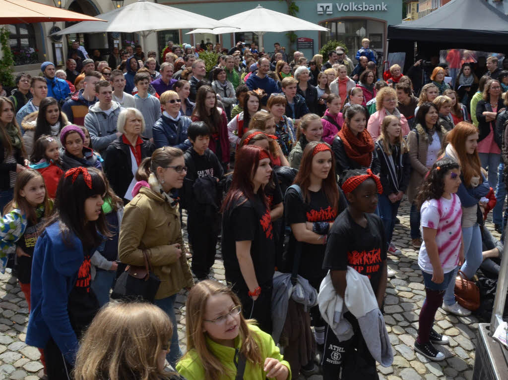 Acht Gruppen, eine Solistin und drei Show-Acts sorgten beim Streetdance-Wettbewerb auf der Marktplatzbhne in Staufen fr begeisterten Jubel