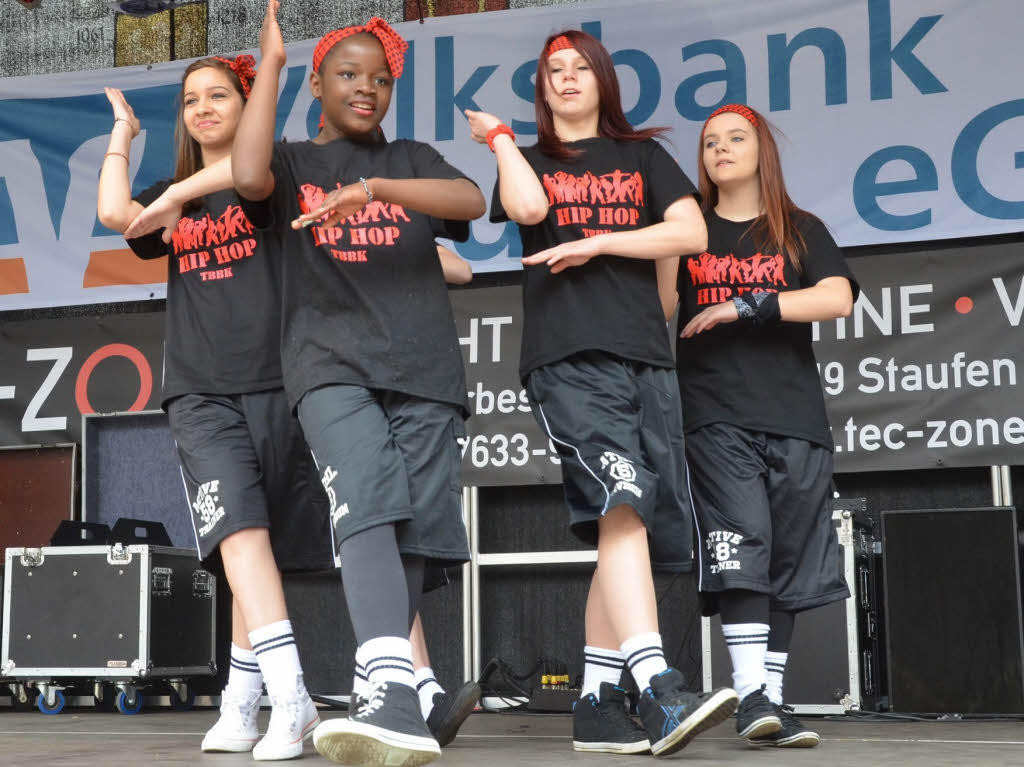 Acht Gruppen, eine Solistin und drei Show-Acts sorgten beim Streetdance-Wettbewerb auf der Marktplatzbhne in Staufen fr begeisterten Jubel