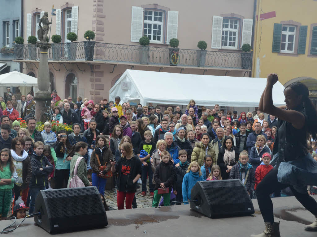 Acht Gruppen, eine Solistin und drei Show-Acts sorgten beim Streetdance-Wettbewerb auf der Marktplatzbhne in Staufen fr begeisterten Jubel