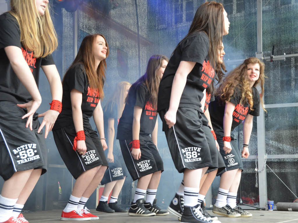 Acht Gruppen, eine Solistin und drei Show-Acts sorgten beim Streetdance-Wettbewerb auf der Marktplatzbhne in Staufen fr begeisterten Jubel