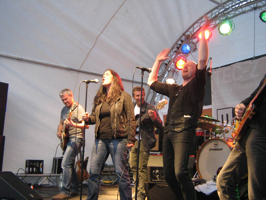 Heie Musik bei khlen Temperaturen gab es an den drei Tagen der Open-Air-Veranstaltung Wein und Musik in Staufen.