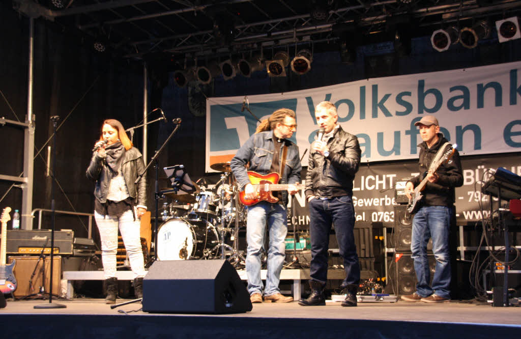 Heie Musik bei khlen Temperaturen gab es an den drei Tagen der Open-Air-Veranstaltung Wein und Musik in Staufen.