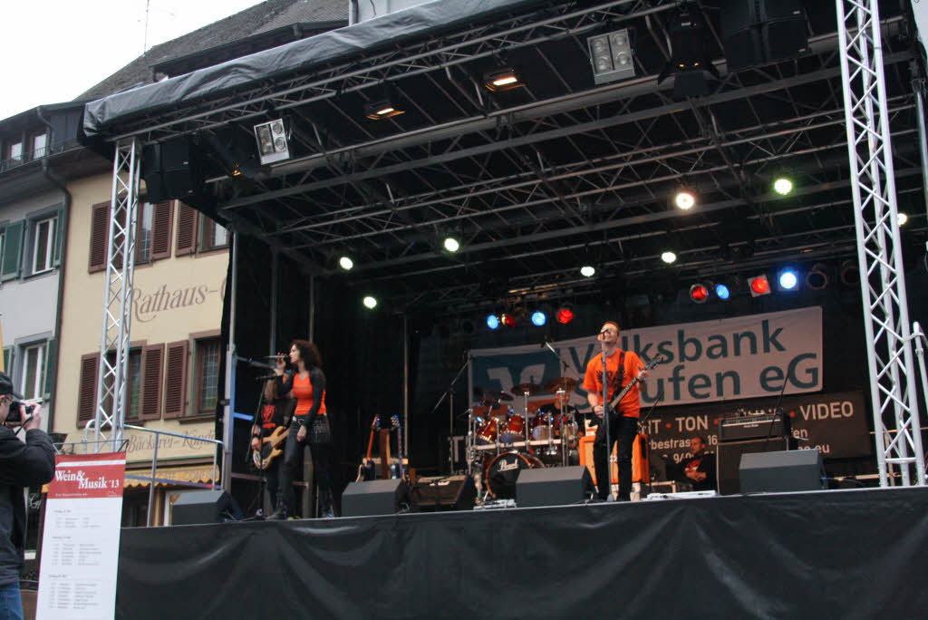 Heie Musik bei khlen Temperaturen gab es an den drei Tagen der Open-Air-Veranstaltung Wein und Musik in Staufen.