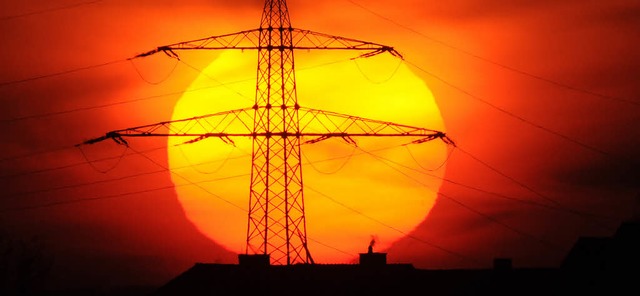Wer Die Sonne zur Stromerzeugung nutzt...seine Jahresabrechnung lnger warten.   | Foto: DPA