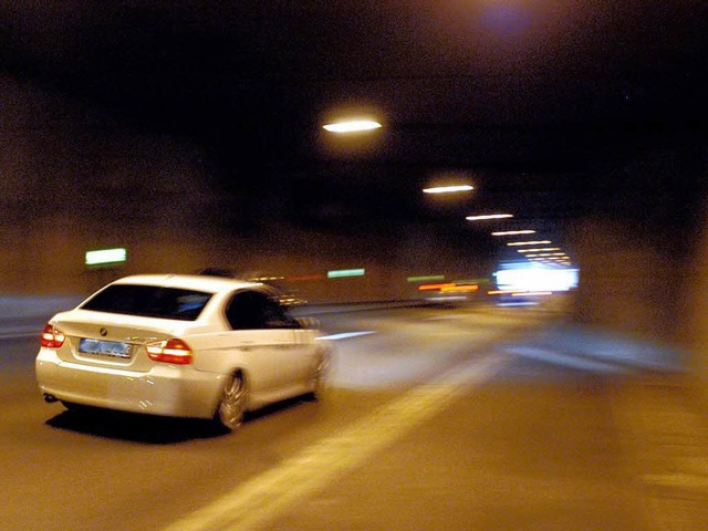 Der Kappler Tunnel in Freiburg &#8211;...uf ein vor ihm fahrendes Auto auffuhr.  | Foto: Ingo Schneider