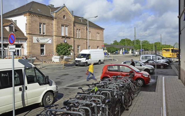 Nebeneinander von Fugngern, Radfahre...tzenzeiten recht  unbersichtlich zu.   | Foto: Gerhard Walser