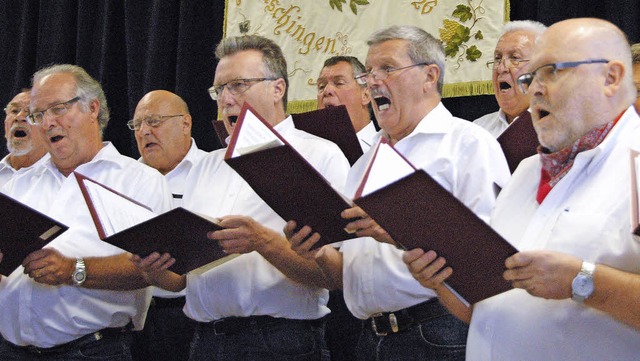 Der Mnnerchor Fischingen  lud wegen d...aus Gospels, Schlagern und Evergreens.  | Foto: Regine Ounas-Krusel