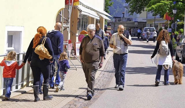 Kaum scheint die Sonne, ist auf der   ...rmeile in Badenweiler wieder was los.   | Foto: Sigrid umiger