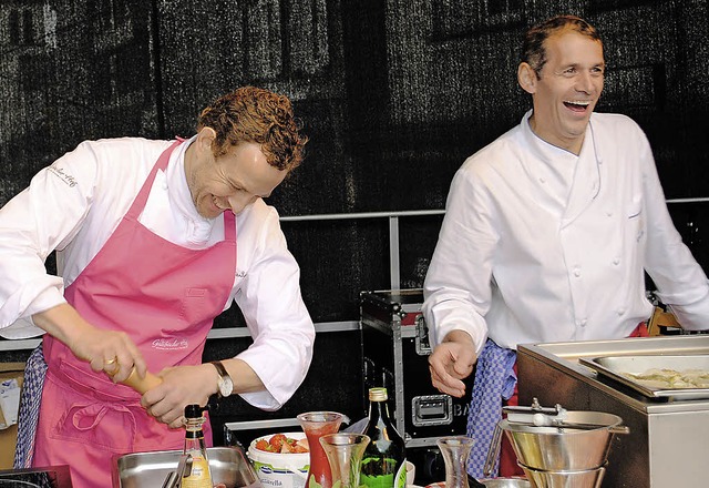 Hatten viel Spa beim Kochen:  Ralph M...s) und  Thomas Bhr vom Renchtalblick   | Foto: rob