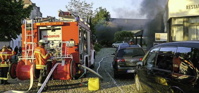 Groeinsatz:   Mit 38 Mann lschte  di...der Tiefgarage des Hotels am Mnster.   | Foto: kamera24tv.Martinganz