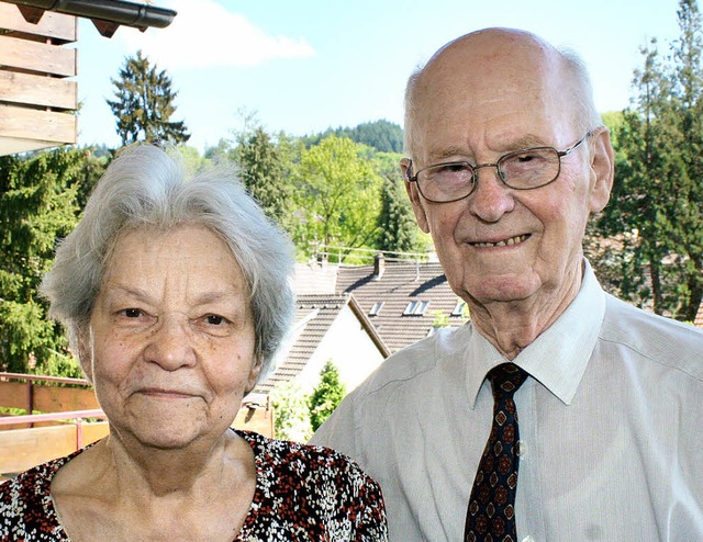 Seit 60 Jahren verheiratet sind Friedhilde und Richard Lais.  | Foto: R. Cremer