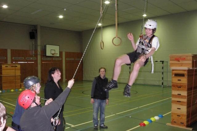 Mehrzweckhalle Efringen-Kirchen wird gesperrt – Deckenplatten lsen sich