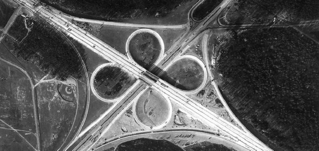 Kleeblatt aus Beton: Autobahnkreuz im Bau (um 1950)   | Foto: Landesarchiv