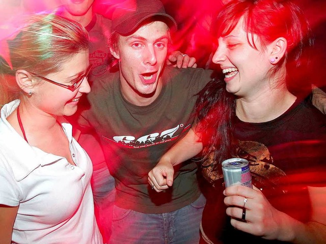 Mit guter Partystimmung fngt es oft a...ch lngst nicht aus der Mode gekommen.  | Foto: Andreas Lander