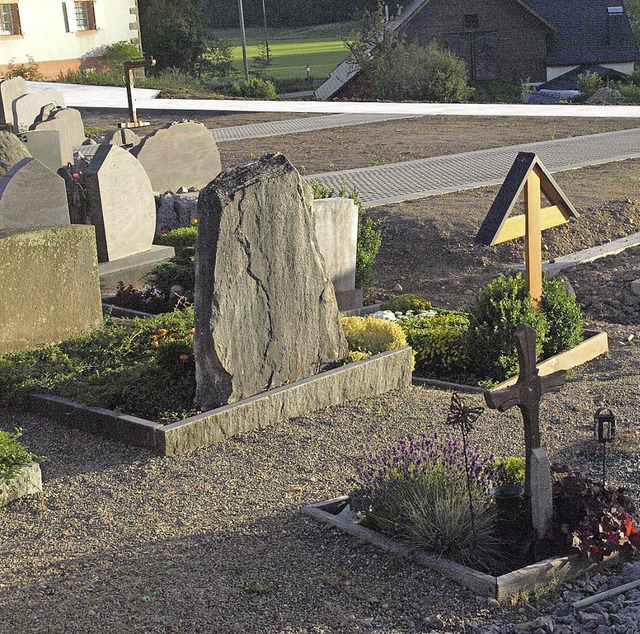 Die Neugestaltung des Ibacher Friedhof... wird es eine Einweihungsfeier geben.   | Foto: kss