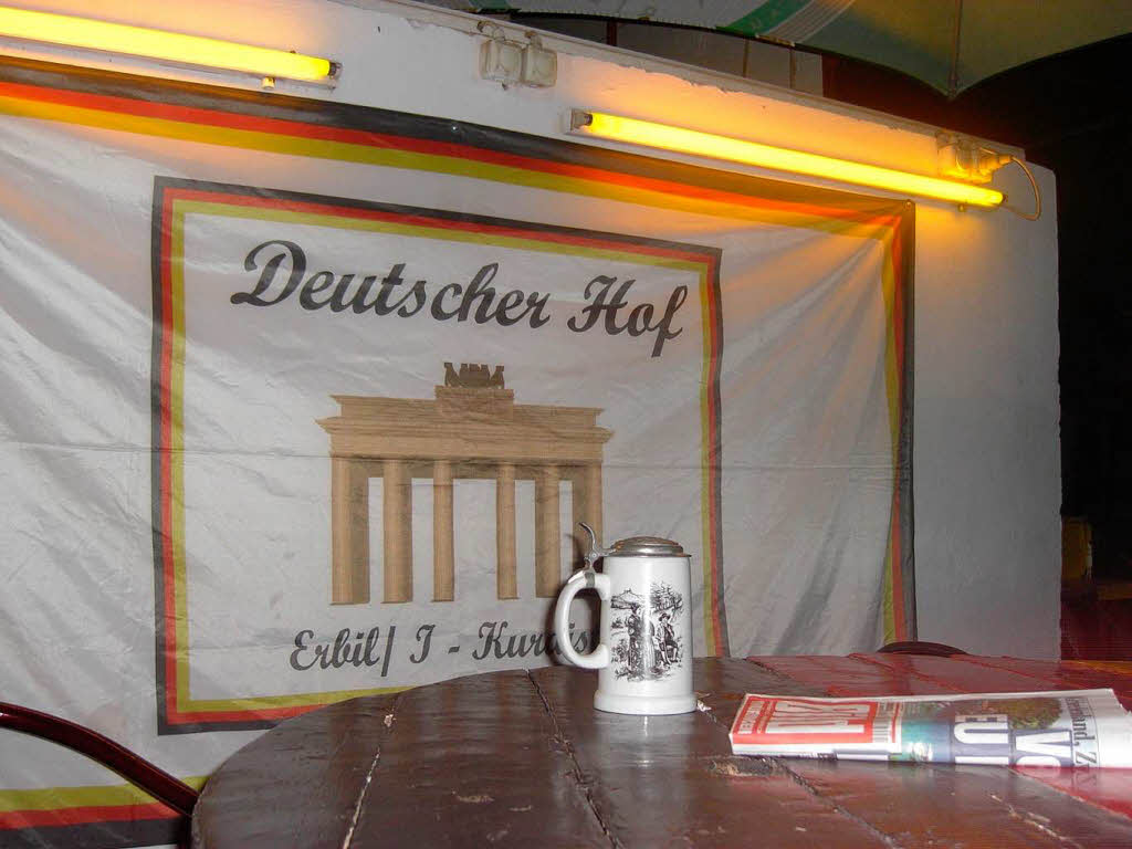 Bei Auslndern Kult: der Deutsche Hof in Erbil, wo es importiertes Bier gibt und  die Bild-Zeitung ausliegt.