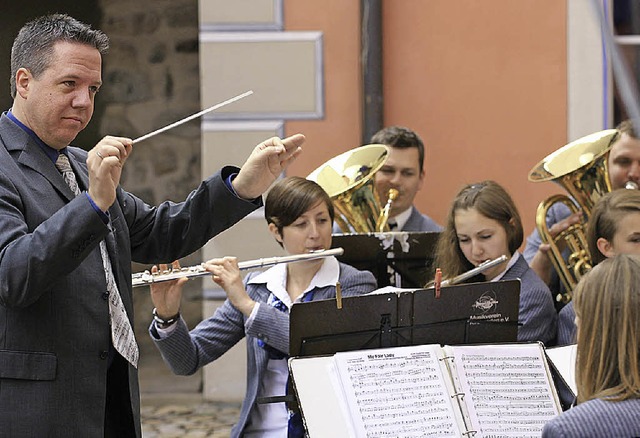 Dirigent Michael Schnstein hatte eine...likum gewohnt erstklassig unterhielt.   | Foto: Wolf-Wilhelm Adam