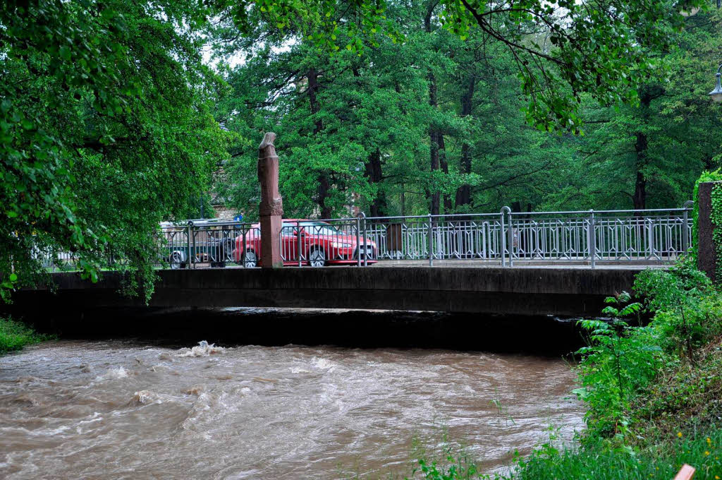 Viel Platz ist nicht mehr unter der Brcke: der Neumagen in Staufen.