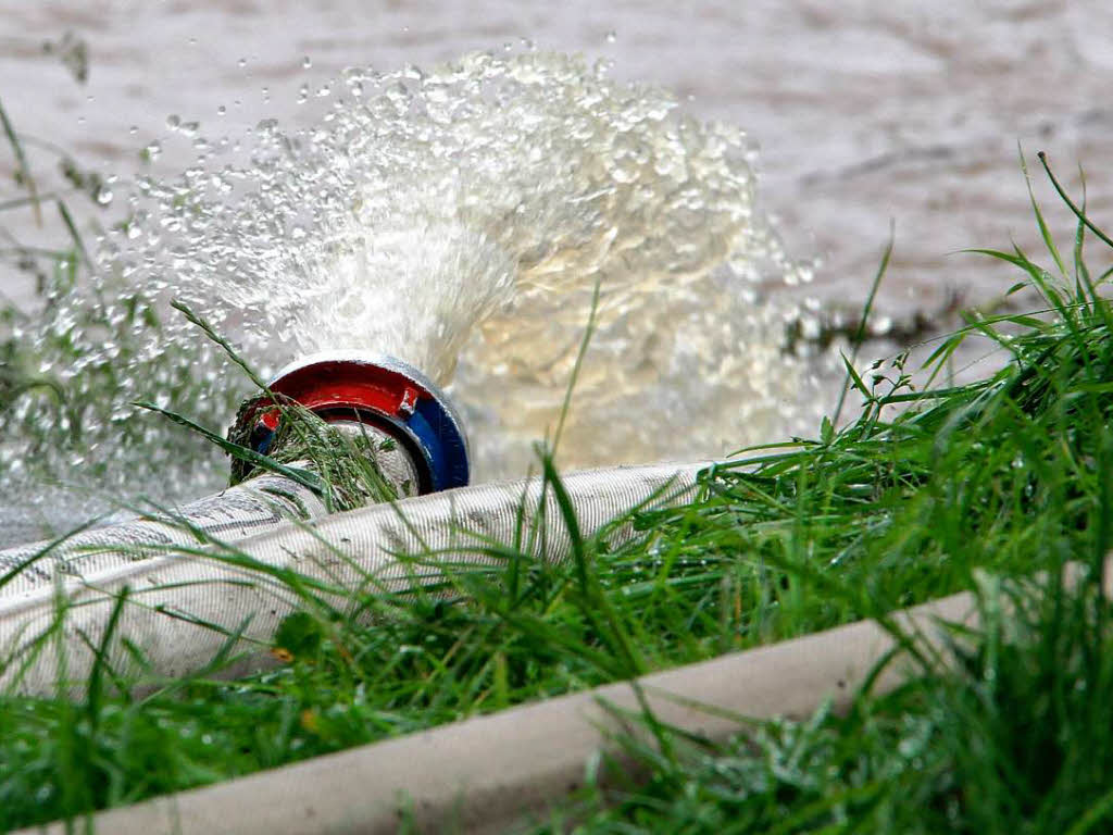 In Hausen mssen viele Keller und der Schmutzwasserkanal abgepumpt werden.