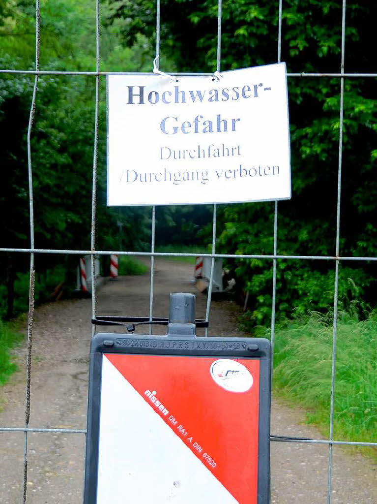 Der Sasbacher Bauhof hat am Samstag Waldwege gesperrt.