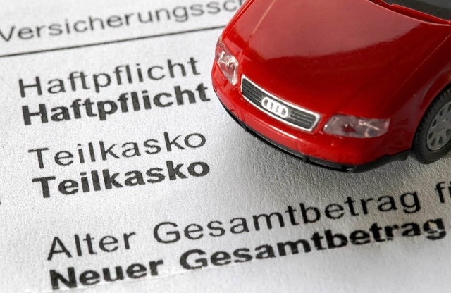 Bei Autoversicherungen lohnt sich ein ...ich: Es gibt starke Preisunterschiede.  | Foto: dpa