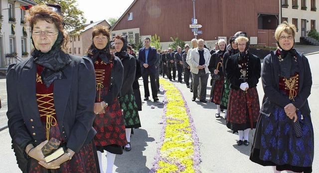 Trachtentrgerinnen - die Unadinger Landfrauen.  | Foto: Christa Maier