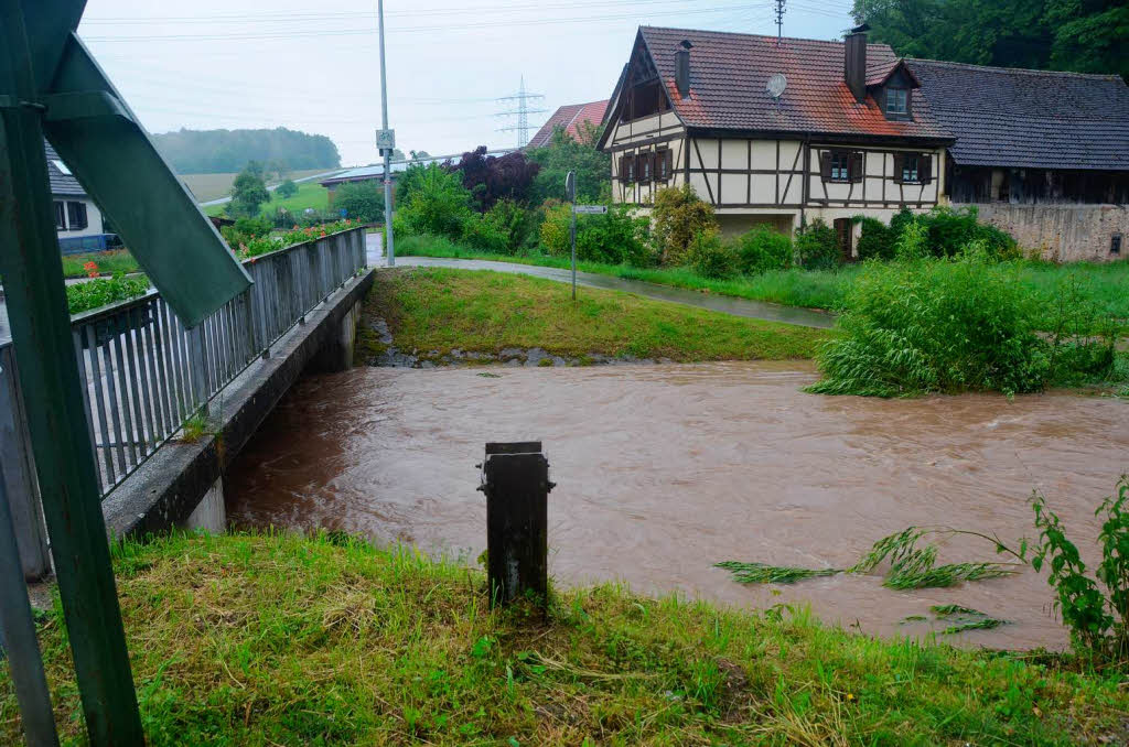 Das Hochwasser an der Kander und am Rhein, wie es die BZ-Redakteure und unsere Leser sahen.