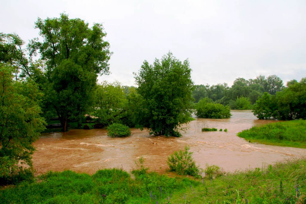 Das Hochwasser an der Kander und am Rhein, wie es die BZ-Redakteure und unsere Leser sahen.