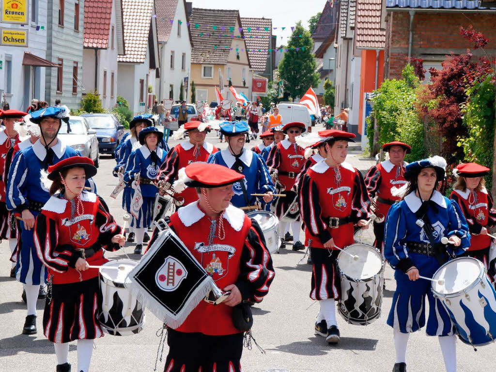 Festumzug beim Fanfarenzug Weisweil