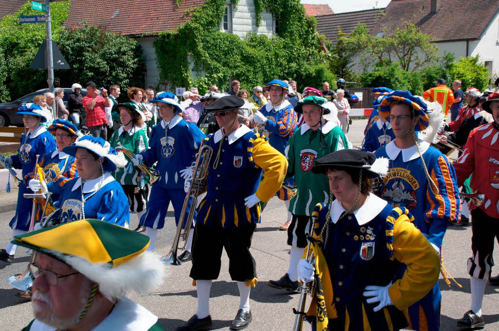 Festumzug beim Fanfarenzug Weisweil