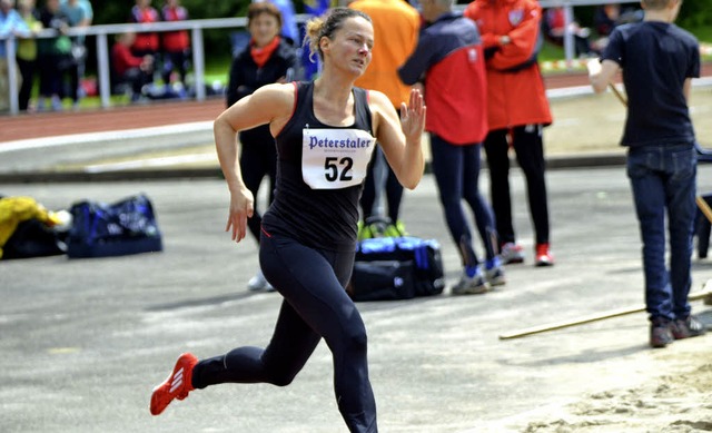 Gegen starke Konkurrenz gewann Elke Pl...m TB Lffingen Bronze ber 200 Meter.   | Foto: heiler