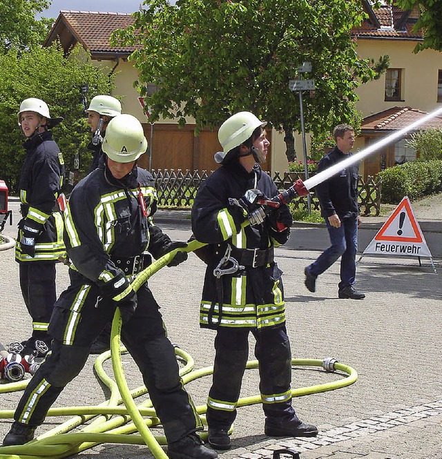 Die wichtigsten Inhalte der Vorgaben z...rn vor dem Gertehaus in Bonndorf vor.  | Foto: Erhard Morath