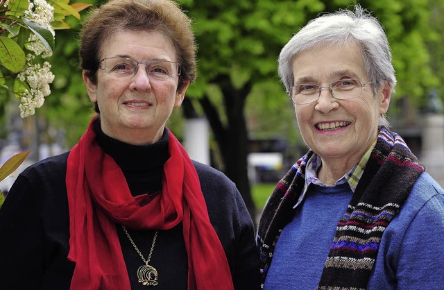 Patente Fachfrauen der Krankenpflege: Ursula Zipf (links) und Leonie Thom   | Foto: Thomas Kunz
