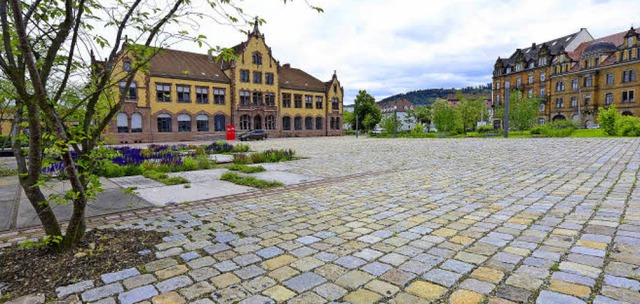 Aufwndig gepflastert ist der Eingangs...erhaltskosten auch dauerhaft bleiben.   | Foto: Ingo Schneider