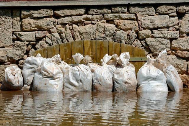 Hchste Flut seit 500 Jahren - Merkel verspricht Millionen-Hilfe