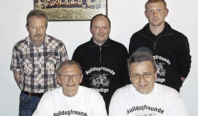 Zum Vorstand der Bulldogfreunde Wlmli...tmar Schmiedlin und Andreas Schailin.   | Foto: privat