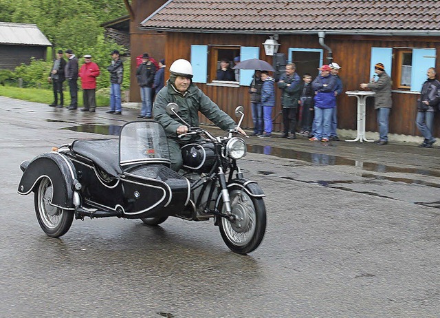 Einer von zwei tapferen Motorradfahrer... Ausfahrt der Soli Oberwinden gingen.   | Foto: Verein