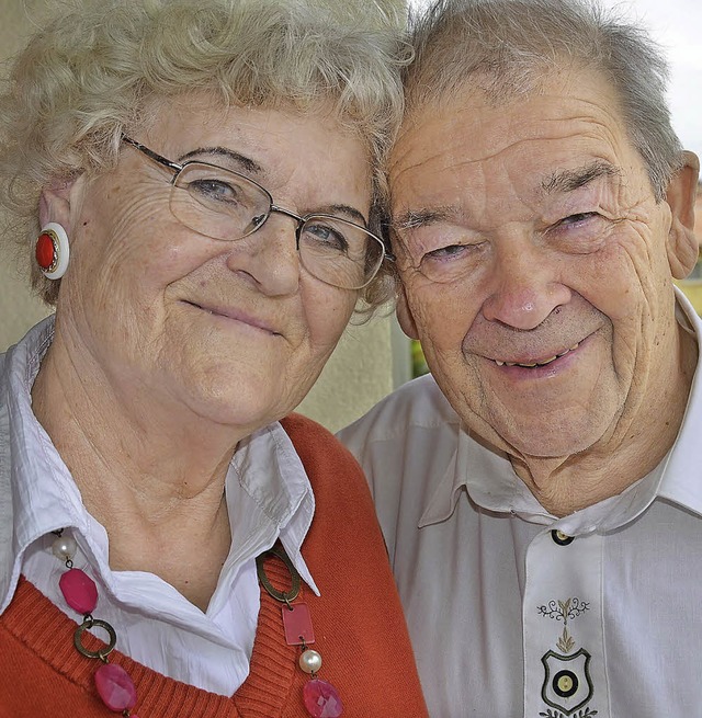 Gerda und Herbert Held sind seit 60 Jahren verheiratet.   | Foto: Sigrid umiger