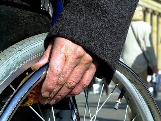 Behinderte wurden vor 50 und 60 Jahren oft wie unselbstndige Kinder behandelt.  | Foto: Norbert Frsterling
