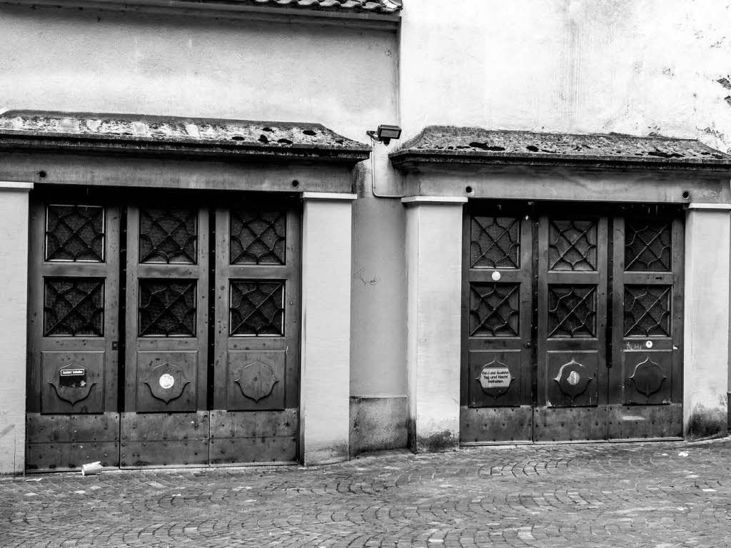 Schwarz-weiß steht Basel gut. Schwarz-weiß steht Basel gut.