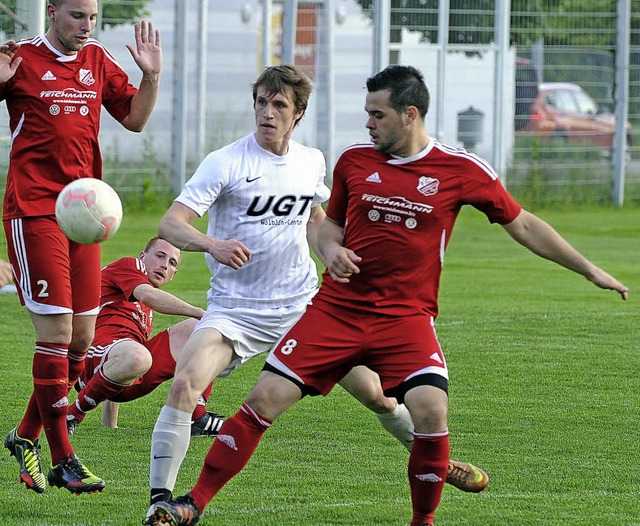 Felix Maranic (li.,) und Kevin Weiss (...rhindern. Meister wurden sie trotzdem.  | Foto: Schn