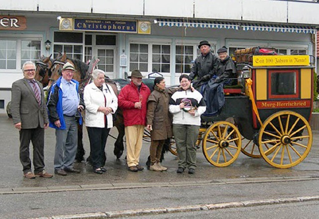 Ankunft in Herrischried (von links):  ...utschbock Joachim und Heidi Behringer   | Foto: Privat